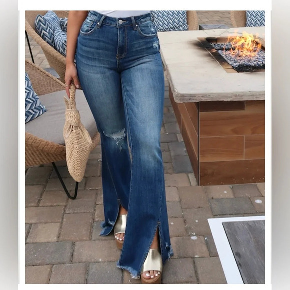 Risen High Rise Front Slit with Frayed Hem Flare Jeans NWT size 13/31 - Picture 1 of 7
